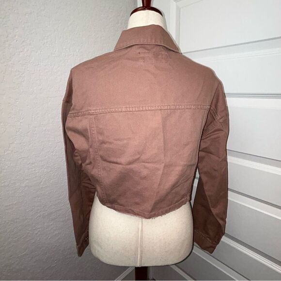 New, FOREVER 21 Premium Button Down Long Sleeve Denim Crop Jacket - Picture 2 of 6